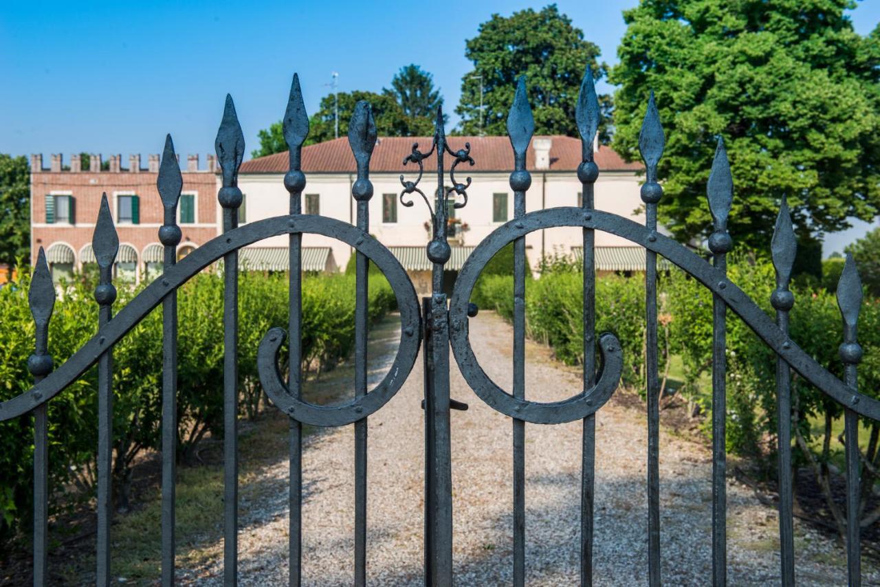 Agriturismo Lecolombare Nogarole Rocca Eksteriør billede